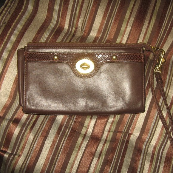 ❤️COACH BROWN Reptile Trim All Leather Clutch Wristlet ID / Billfold Wallet - Picture 1 of 5